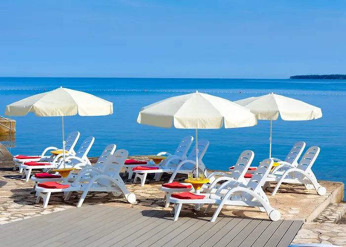 Plava Laguna Отель