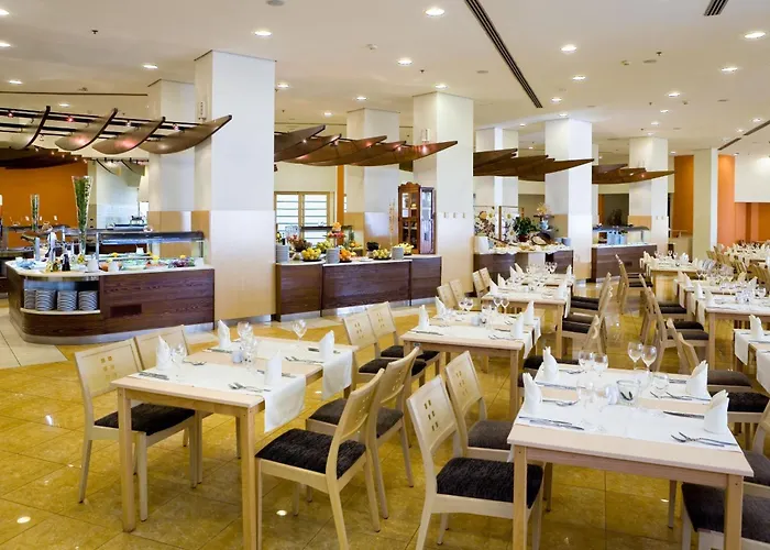 Отель Plava Laguna Умаг