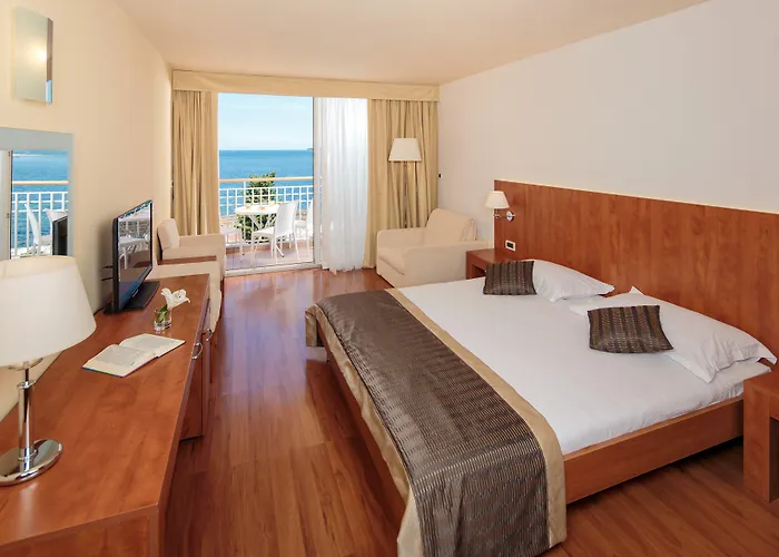 Szálloda Plava Laguna 4*