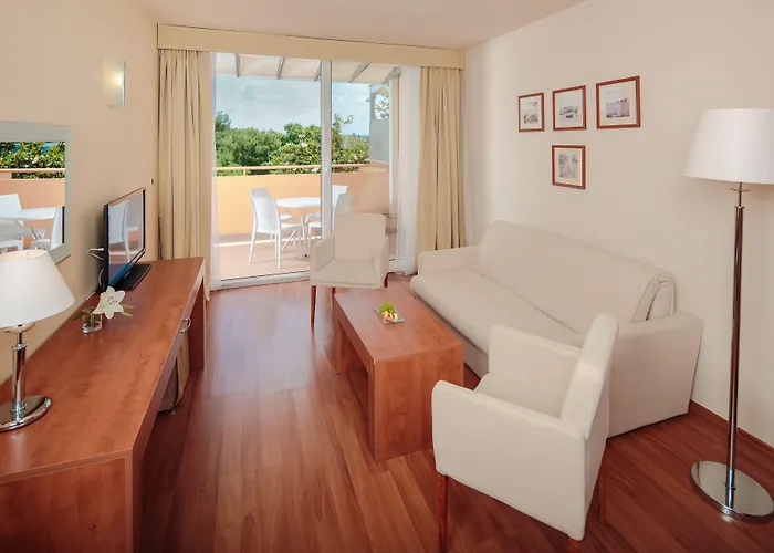 Отель Plava Laguna 4*