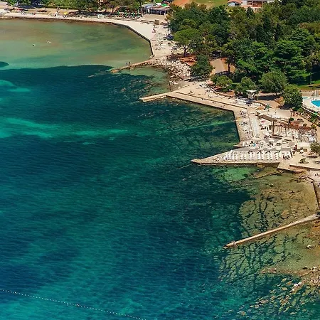 Plava Laguna Szálloda