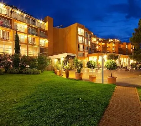 Plava Laguna Szálloda 4*