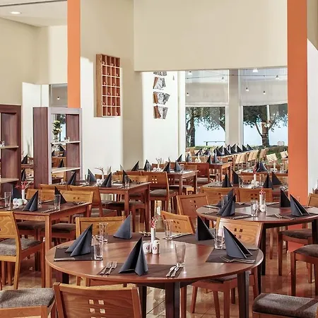 Szálloda Plava Laguna 4*