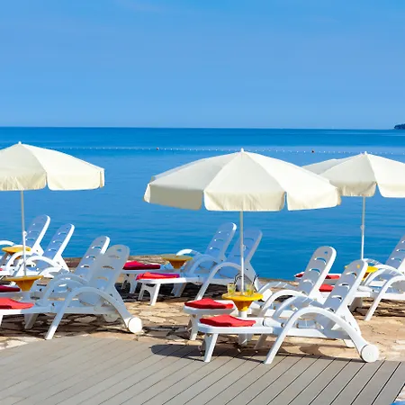 Plava Laguna Hotell