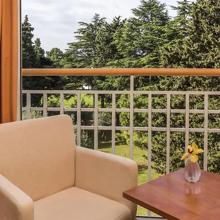 Plava Laguna Ξενοδοχείο 4*