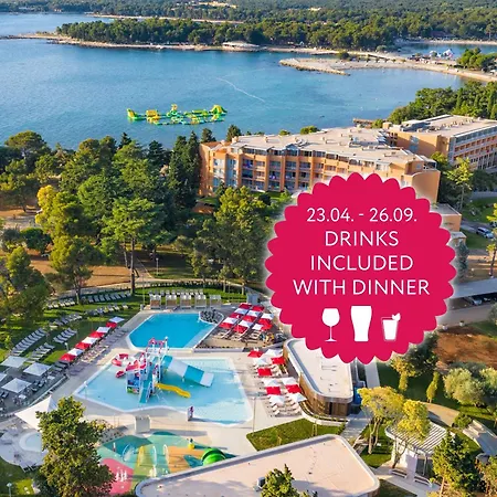 Plava Laguna 4* ウマグ