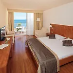 Hotel Plava Laguna 4*