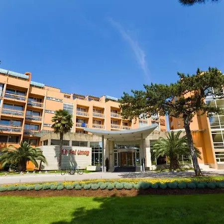 Plava Laguna Hotel