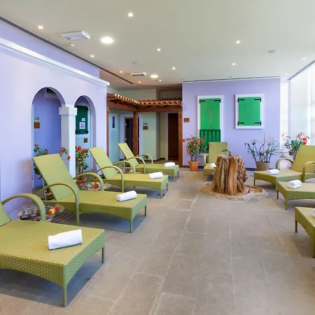 Plava Laguna Hotel 4*