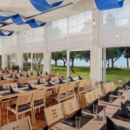 Plava Laguna 4*