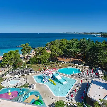Plava Laguna 4*